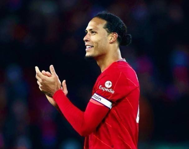 官方：利物浦旧将乔丹-伊比加盟保甲索菲亚火车头