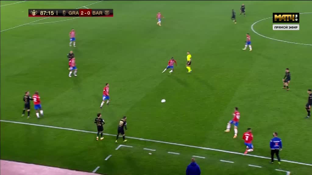 太阳报：巴萨想签15岁新星加布里埃尔，但曼联有信心留下他