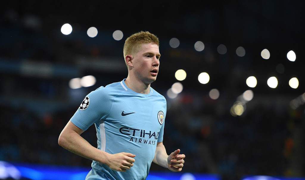 米体：因拉齐奥伤病过多，主席洛蒂托请来神父为球队祝福